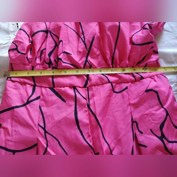 Bold & Beautiful Hot Pink Abstract Halter Jumpsuit – Size Medium - Picture 7 of 7
